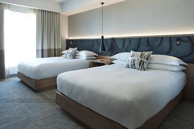 غرفة بسريرين كوين، KIMPTON SAWYER HOTEL 1/3