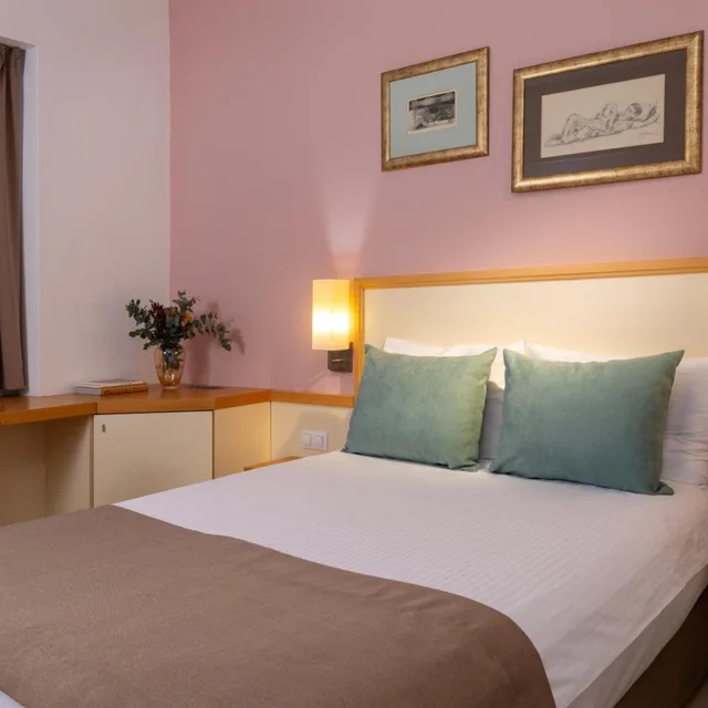 غرفة اقتصادية، Arte Hotel 2/3