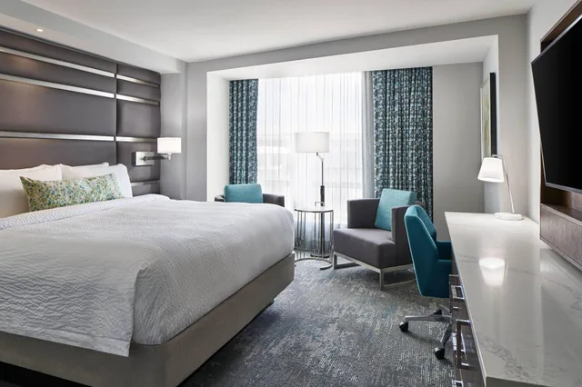 غرفة بسرير مزدوج لذوي الإعاقة، Courtyard Washington Downtown Convention Center 2/4