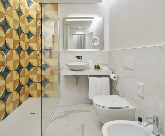 Double Room with King Bed، De Bonart Naples, Curio Collection by Hilton 3/4