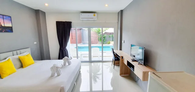 Grand, Deluxe, Pool Side، Big Buddha Hill Side 1/2