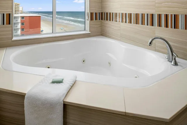 جناح بسرير كوين بغرفة نوم واحدة بجاكوزي، Residence Inn By Marriott Daytona Beach Oceanfront 8/9