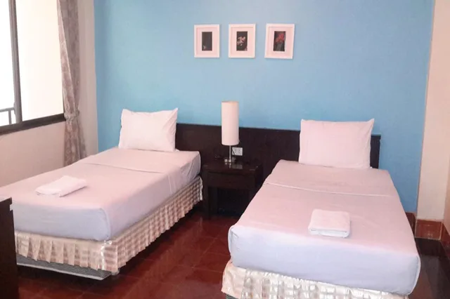 غرفة قياسية بسرير مزدوج، J Hotel 3/7
