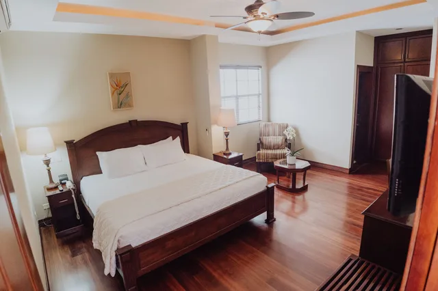 جناح جونيور بسرير كينج، HOTEL DUNN INN 2/10
