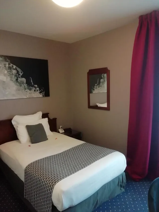 غرفة قياسية مفردة بسرير فردي، Amiral Hotel 4/7