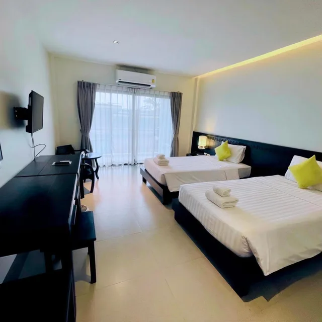 غرفة بسريرين منفصلين بإطلالة على المسبح، Phu Ke Ta the Hip Serviced Apartment And Hotel 1/6