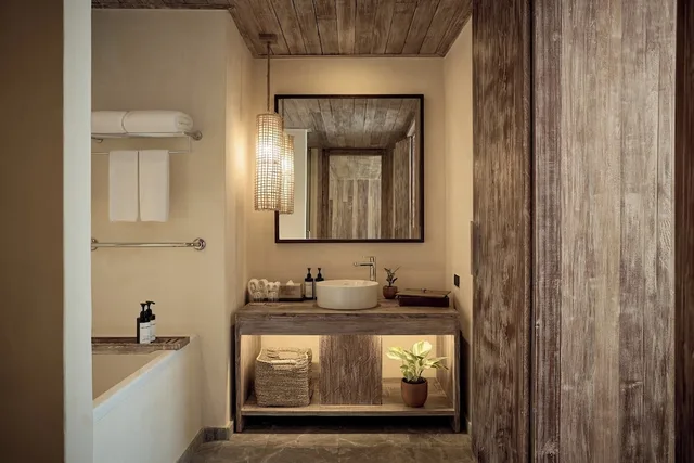 جناح بسرير كينج بإطلالة على المسبح بغرفة نوم واحدة، Dinso Resort 6/7