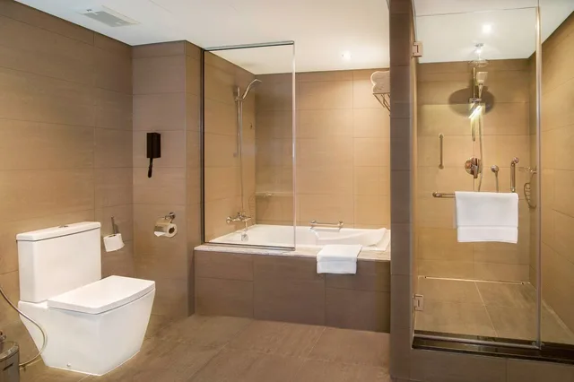 غرفة عائلية، Le Meridien Abu Dhabi 2/2