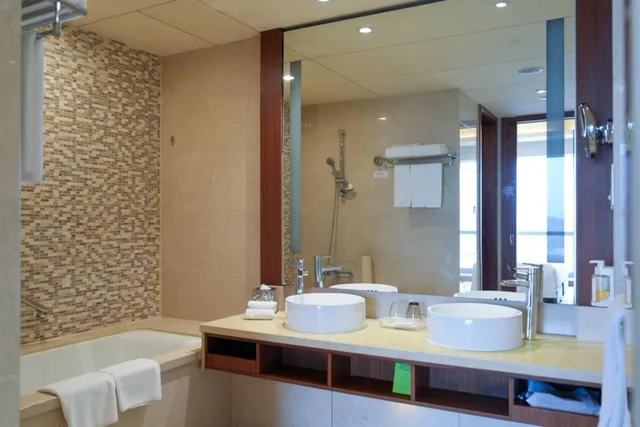 جناح بسرير كينج بغرفة نوم واحدة مع دخول الصالة، HOLIDAY INN SHANGHAI PUDONG KANGQIAO 3/4