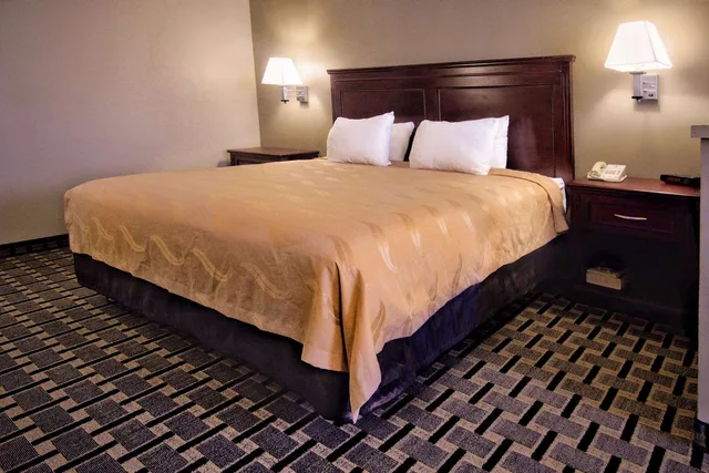 جناح بسرير كينج، Quality Inn Moore Oklahoma City 2/6