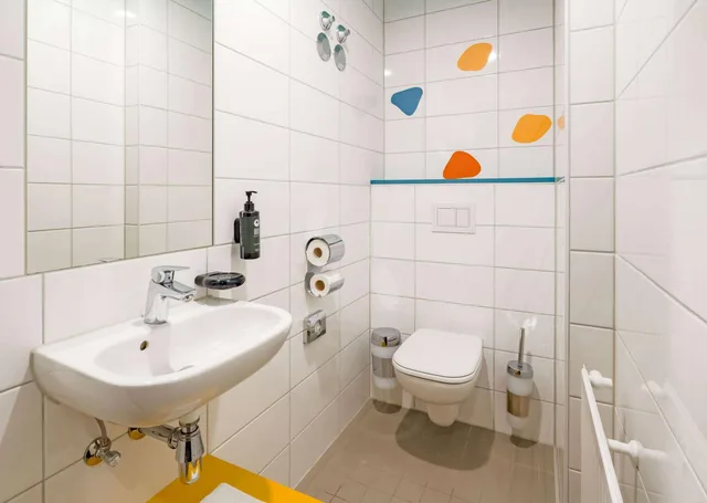 غرفة ديلوكس ثلاثية بسرير فردي وثلاثة أسرّة، Ramada Encore by Wyndham Munich Messe 8/10