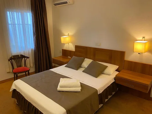 غرفة رباعية بإطلالة على البحر في الملحق، Melis Otel 1/1