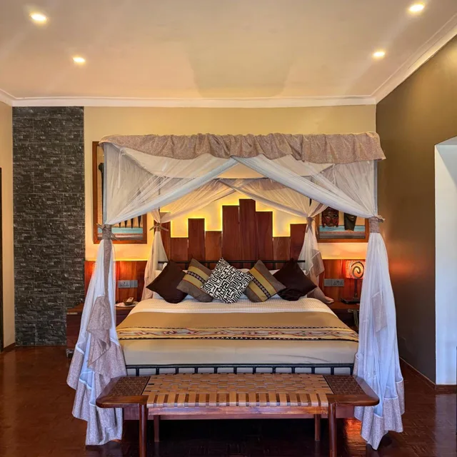 جناح جونيور، Ameg Lodge Kilimanjaro 7/10