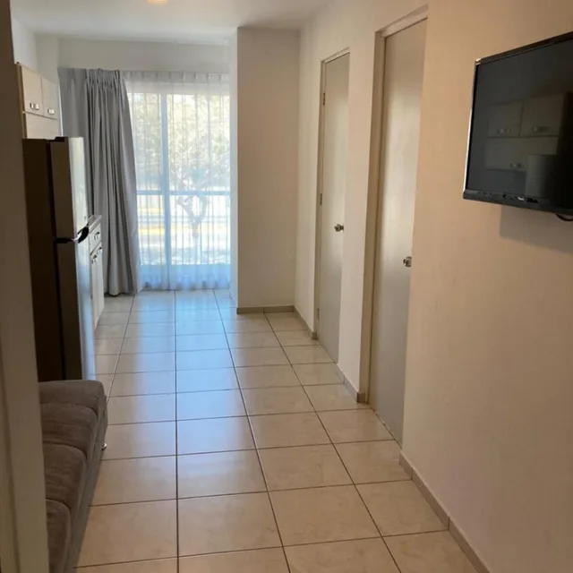 جناح تنفيذي، Container Inn 4/8