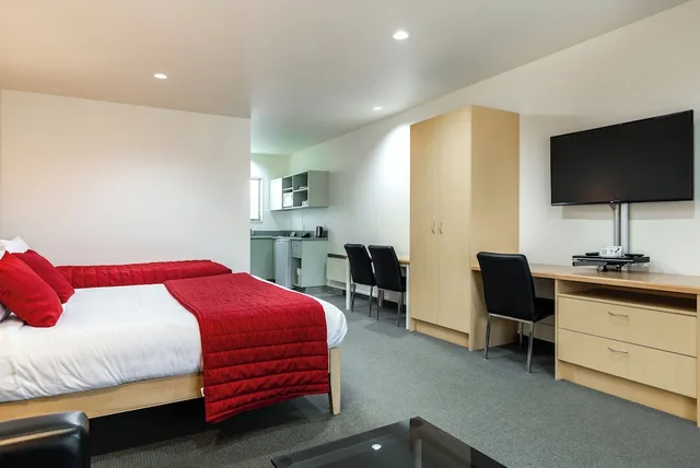 Luxury, Studio, 1 King and 1 Single Beds, Jetted Tub, Jasmine Court Motel 4/9