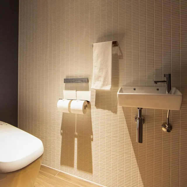 غرفة تنفيذية بسرير مزدوج مع أريكة، Karaksa Hotel Premier Tokyo Ginza 3/3