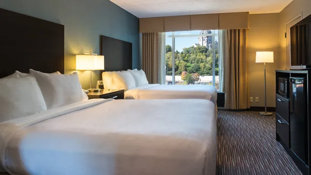 غرفة بسريرين كوين، Holiday Inn St. Paul Downtown 1/2
