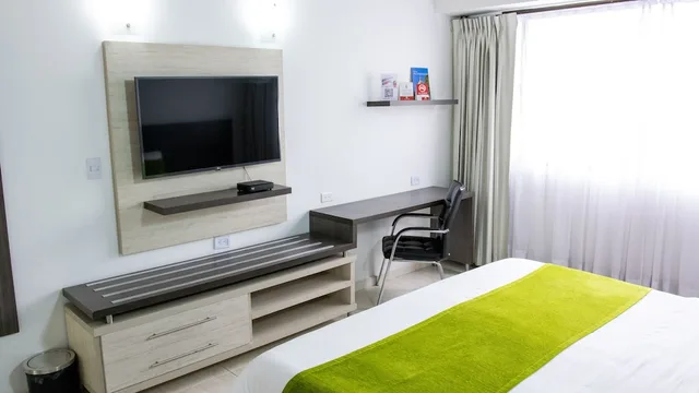 غرفة قياسية بسرير كينج، Hotel San Juan Internacional Ex Ramada Bucaramanga 8/10