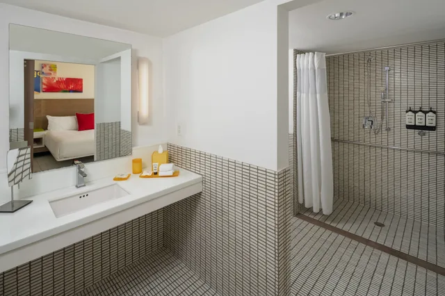 Junior Suite, King Bed, City View, Balcony, Corner, Royal Palm South Beach Miami, a Tribute Portfolio Resort 5/8