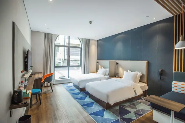 غرفة قياسية بسريرين منفصلين بإطلالة على الحديقة، Holiday Inn Express Hangzhou Xixi Tourism Zone 4/7