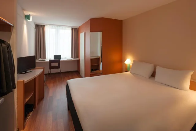 غرفة قياسية بسرير كينج، ibis Nuernberg Hauptbahnhof 3/10