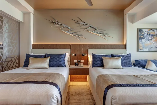 Junior Suite, Luxury, Sunset View, Sofa, Royalton CHIC Cancun, An Autograph Collection (ex Royalton Cancun) 1/10