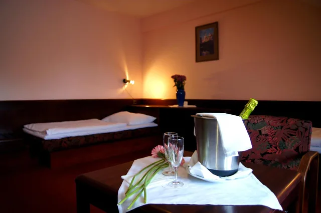 غرفة قياسية بسرير مزدوج أو سريرين منفصلين، Floret Hotel 7/10