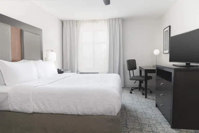 جناح بسرير كينج وسريرين كوين بغرفتي نوم، Homewood Suites By Hilton Wauwatosa Milwaukee 8/13