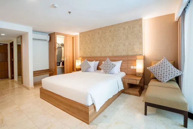 Pool, Deluxe, King Bed، Cross Vibe Paasha Atelier Bali Kuta 2/4