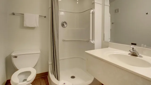 غرفة بسرير كوين لذوي الإعاقة، Motel6 Elizabethtown, KY 10/10