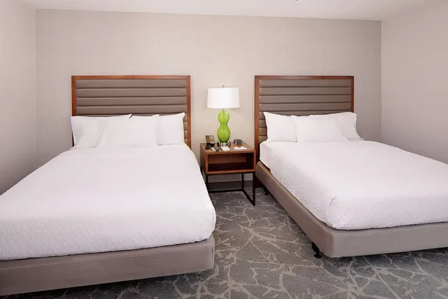 جناح بسريرين كوين مع أريكة، Embassy Suites by Hilton Boston Marlborough 2/3
