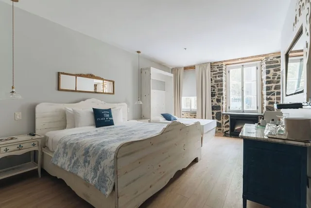 Junior Suite, Murphy Bed، Auberge Place D Armes 4/10