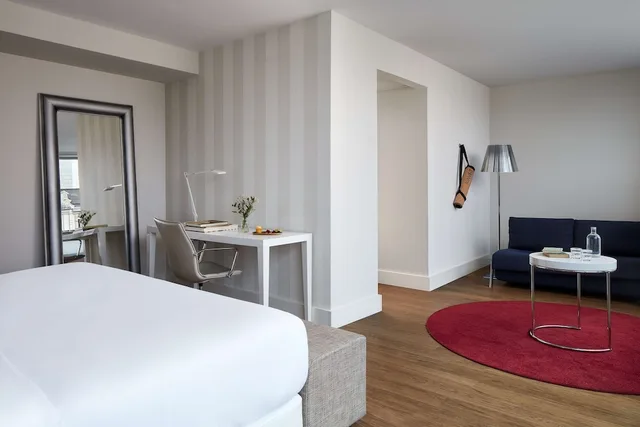 غرفة بريميوم بسريرين منفصلين مع سرير إضافي، Avani Frankfurt City Hotel 1/3