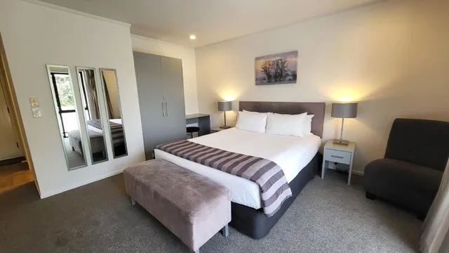 جناح تنفيذي، Manukau Motor Lodge 2/2
