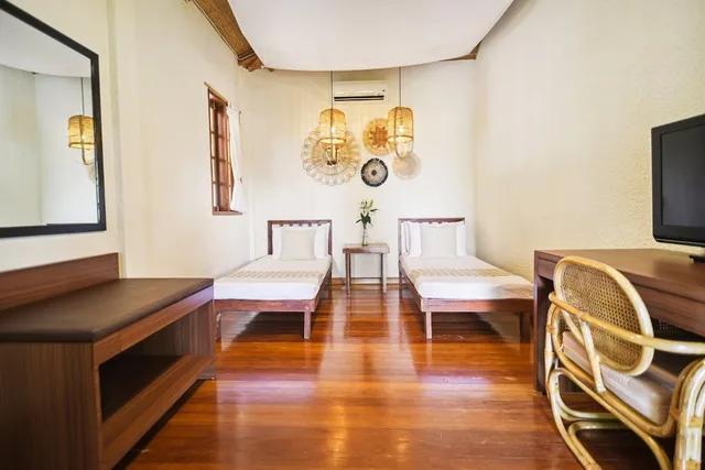 Family Suite, Queen and Twin Beds, The Strand Boutique Resort 6/10