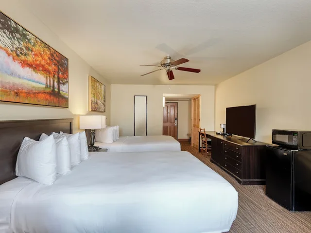 غرفة قياسية بسريرين كوين، Wuksachi Lodge 1/5