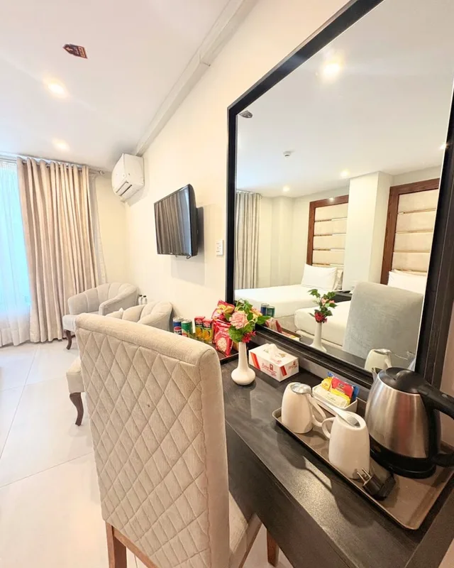 غرفة ديلوكس بسريرين منفصلين، ENVOY CONTINENTAL HOTEL 4/5