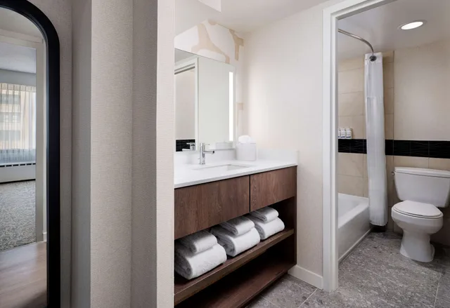 جناح لذوي الإعاقة، Sonesta ES Suites Chicago Downtown Magnificent Mile 2/3