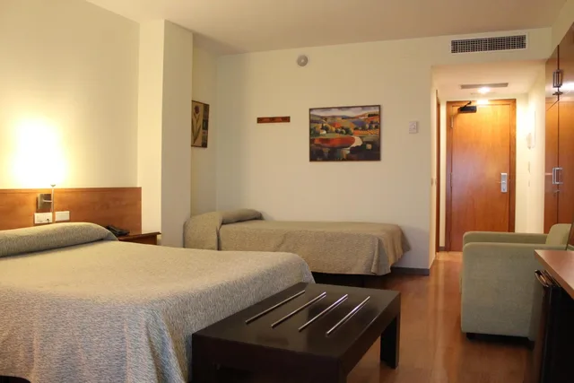غرفة عائلية، Hotel Flora Parc 1/9