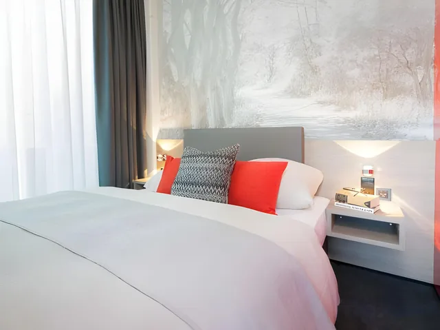 Semi Room, Business, French, Semi Double Bed، Derag Livinghotel Frankfurt 3/3