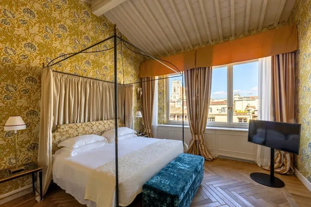 Panoramic, Suite, King Bed, Helvetia And Bristol Firenze Starhotels Collezione 7/10