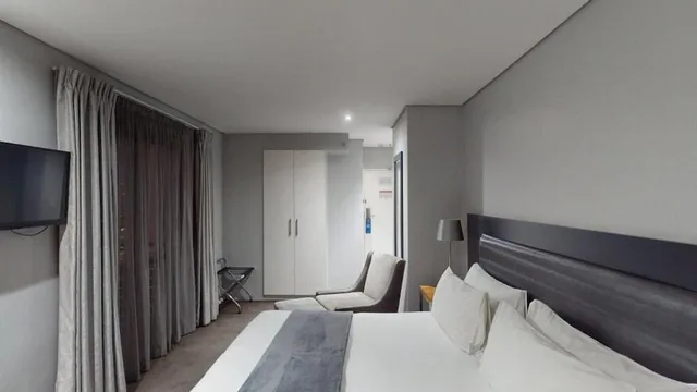 غرفة ديلوكس بسرير كينج بإطلالة على الجبل، Fountains Hotel 3/10
