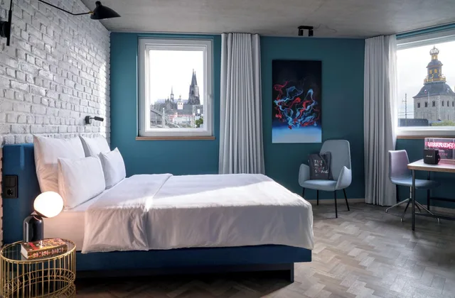 غرفة بسرير مزدوج بإطلالة، URBAN LOFT Cologne 2/4