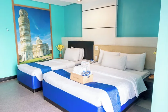 Mega, Suite, 1 Queen and 1 Single Bed، Hotel Dream World 6/10