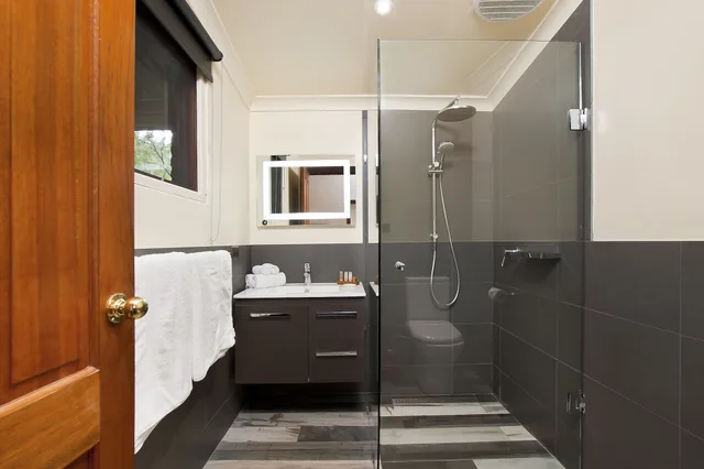 Spa, Standard, King Bed, Balcony، Yallingup Lodge Spa Retreat 3/5