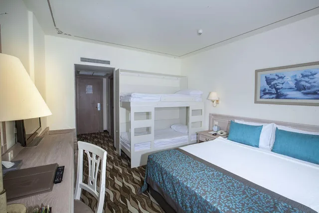 Family, Land View، Kimeros Ma Biche Hotel And Thalasso 1/3