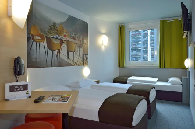 غرفة ثلاثية، B&B Hotel Weil am Rhein Basel 1/1