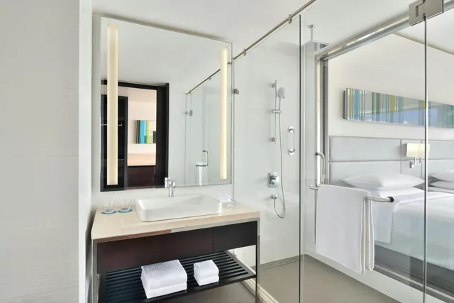 Club, Guest Room, Executive, Twin Beds, Stadium View, Executive Lounge Access، Courtyard Navi Mumbai 4/5