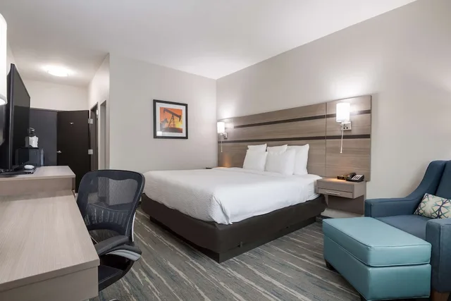 غرفة قياسية بسرير كينج لذوي الإعاقة، Best Western Nsu Inn 1/6