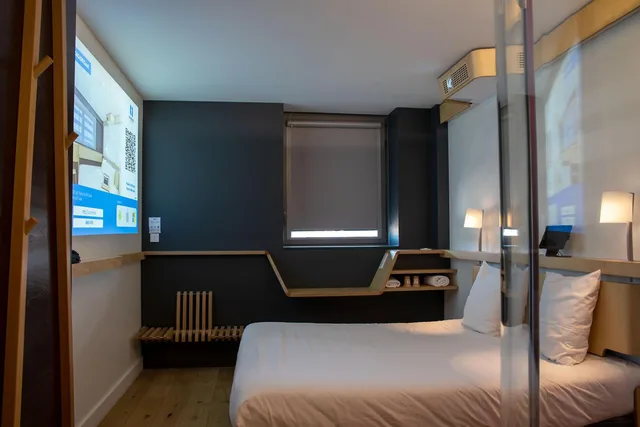 غرفة متصلة بسرير كوين وسريرين منفصلين، Nomad Hotel Roissy Cdg 1/1